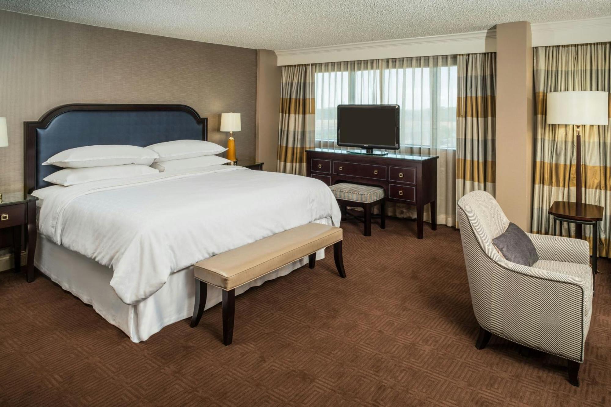 Sheraton North Houston At George Bush Intercontinental Exterior photo